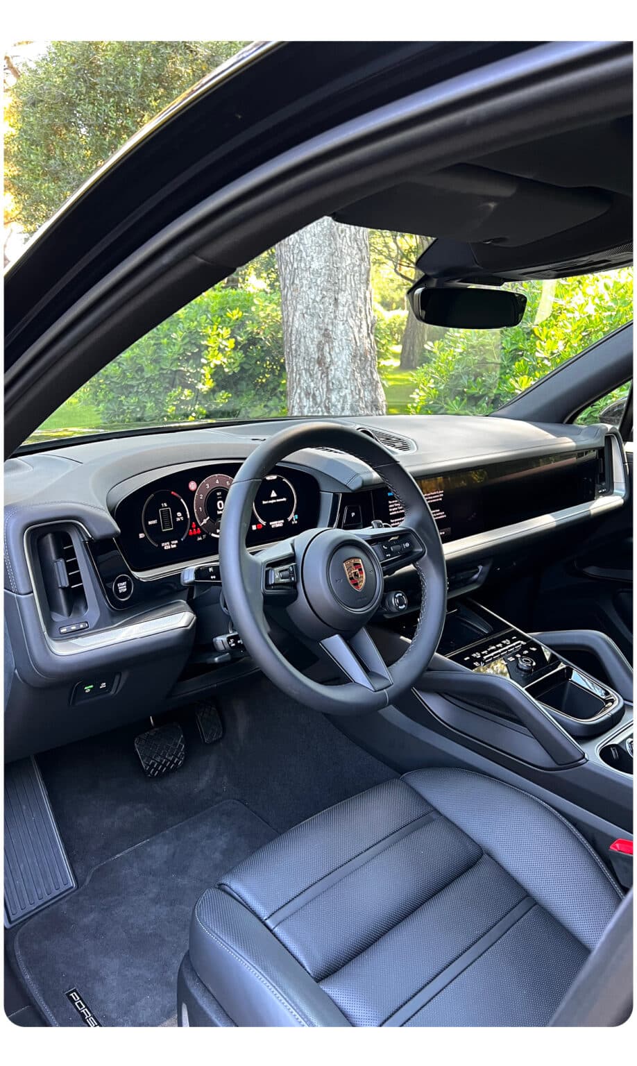 Porsche cayenne interior 2024